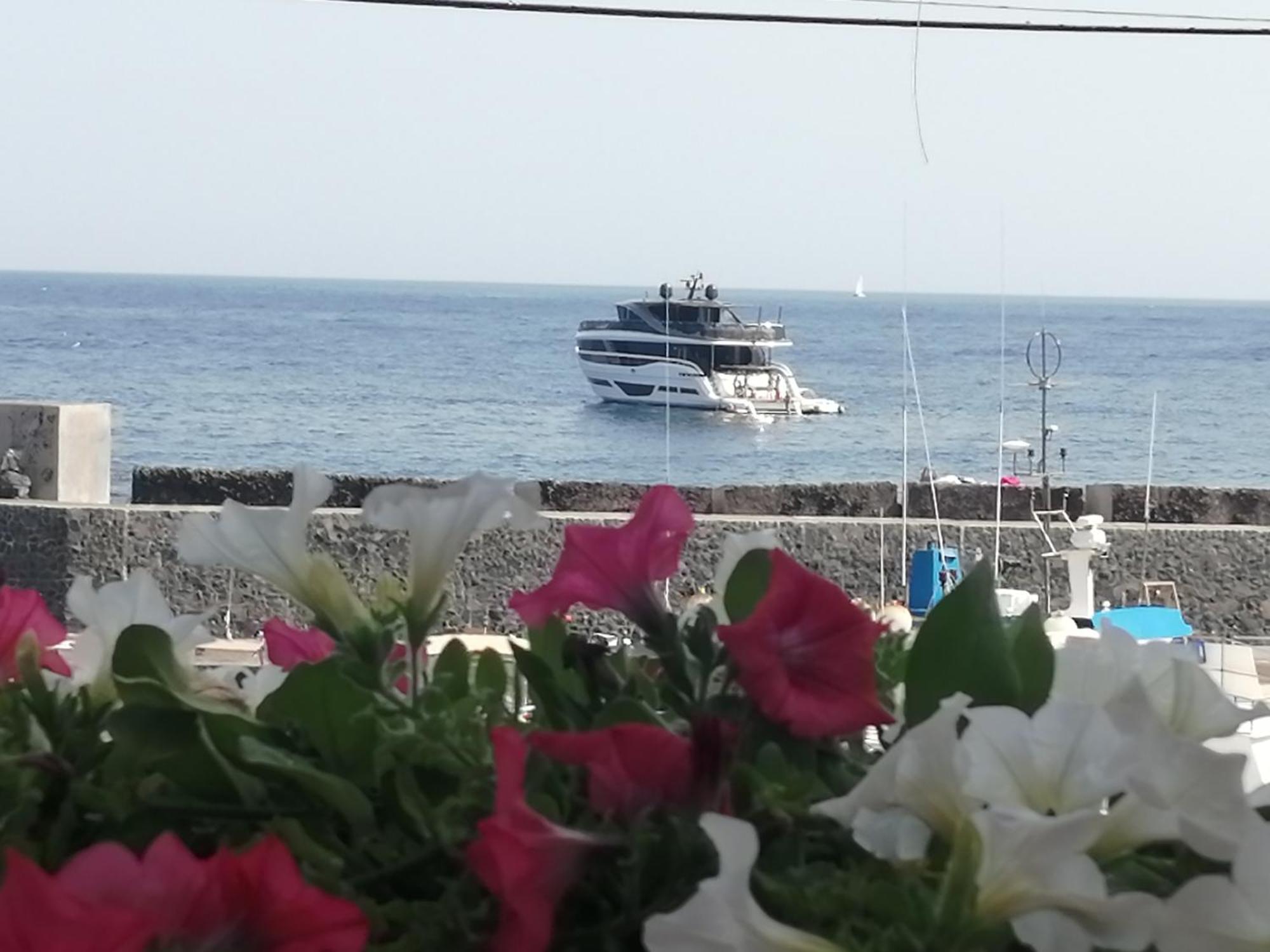 Acirealevacanze - Romantica Camera Sul Mare Exteriör bild