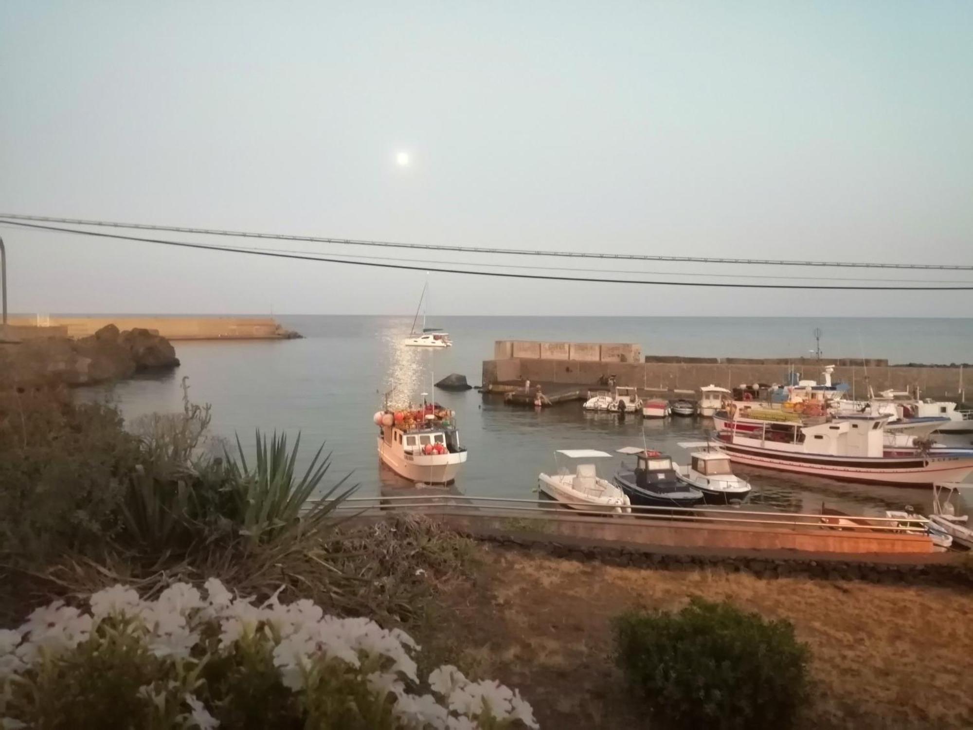 Acirealevacanze - Romantica Camera Sul Mare Exteriör bild